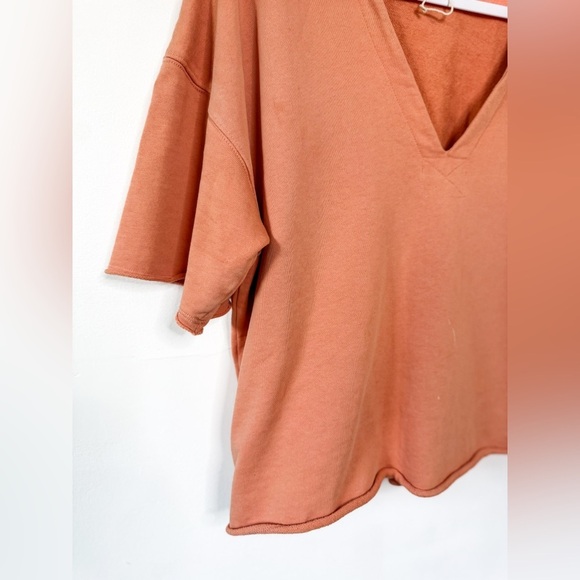 Universal Thread Top - Picture 3 of 5